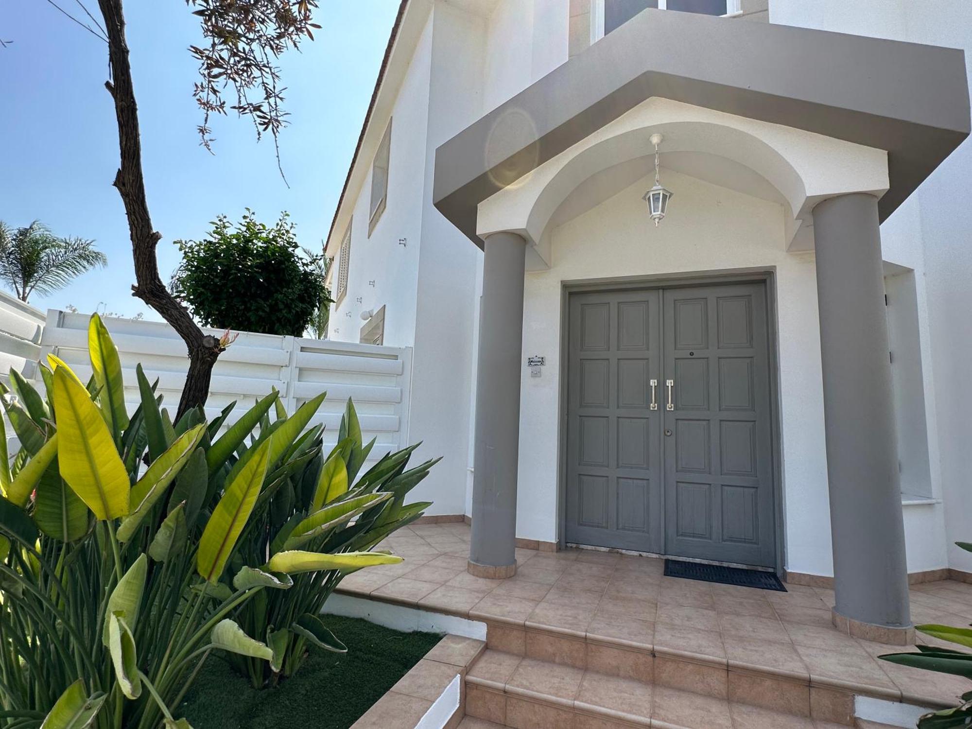 Villa Andy-350 M From The Beach لارنكا المظهر الخارجي الصورة