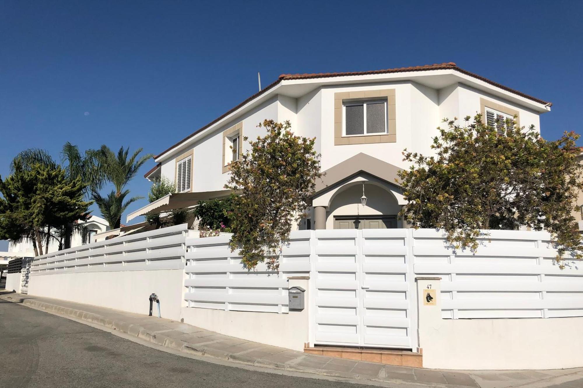 Villa Andy-350 M From The Beach لارنكا المظهر الخارجي الصورة